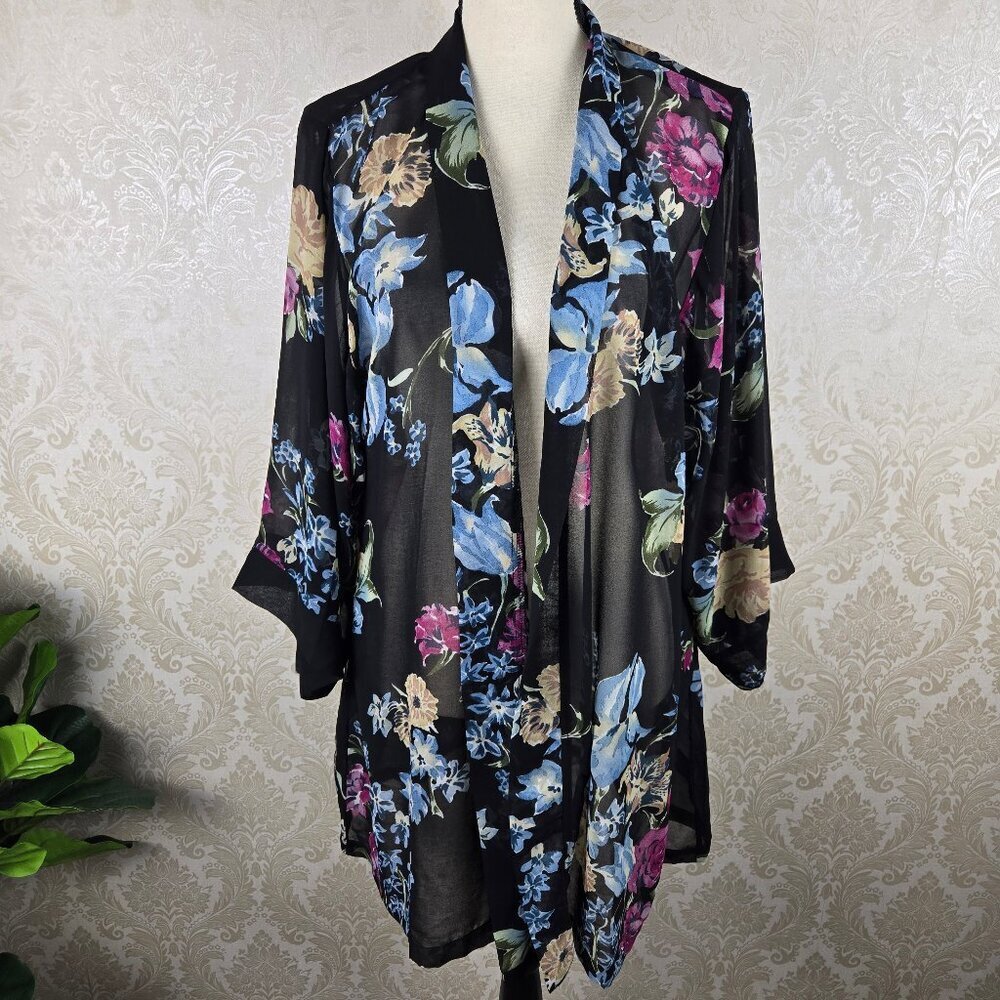 Helena Quinn One Size Black Sheer Floral Kimono Pockets Straight Hem Belt Loops